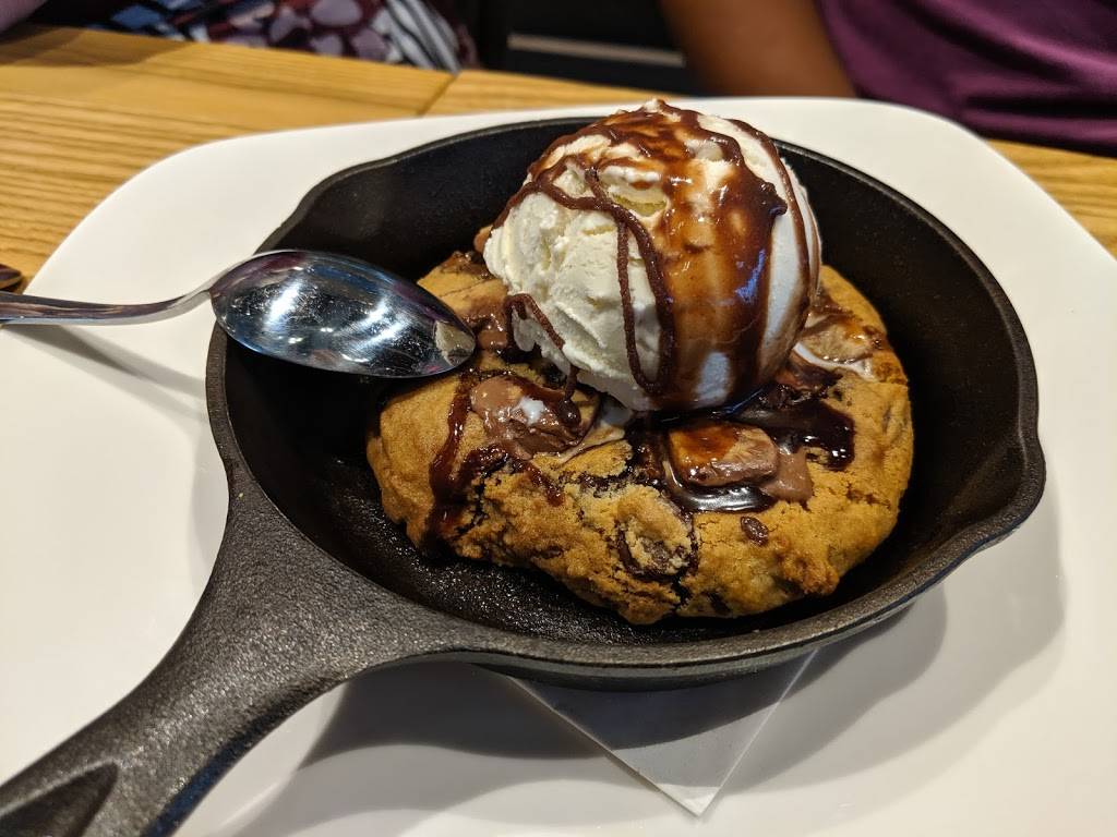 Coopers Hawk Winery & Restaurant | restaurant | 1403 Research Blvd, Rockville, MD 20850, USA | 3015179463 OR +1 301-517-9463