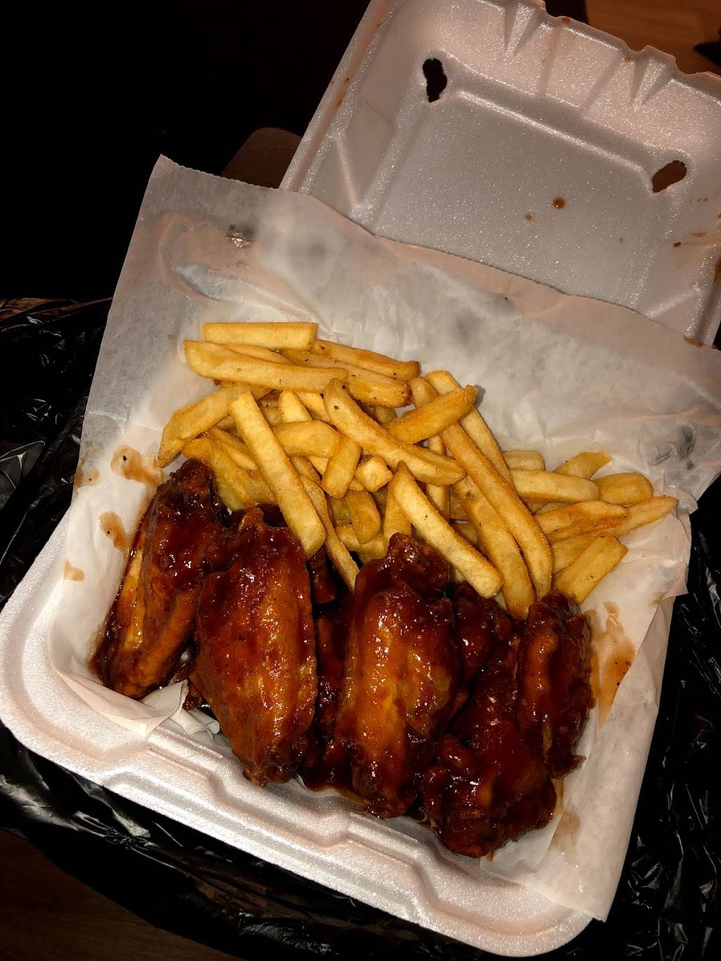 Ashton Deli + Seafood | restaurant | 15525 Warwick Blvd #108, Newport News, VA 23608, USA | 7578873551 OR +1 757-887-3551