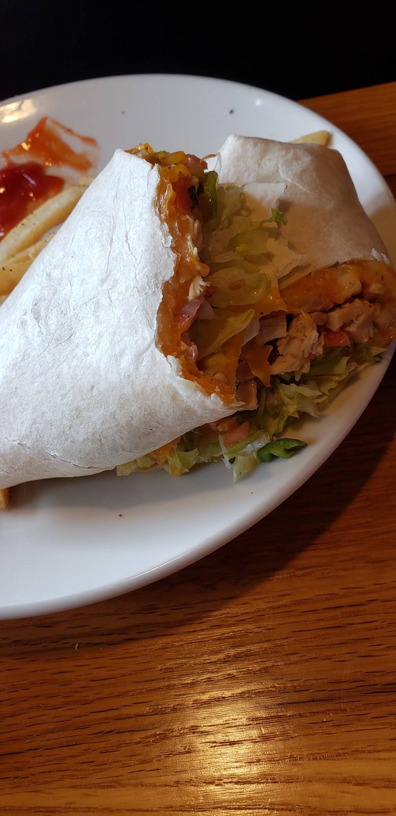 Applebees Grill + Bar | restaurant | 2121 N Prospect Ave, Champaign, IL 61822, USA | 2173598178 OR +1 217-359-8178