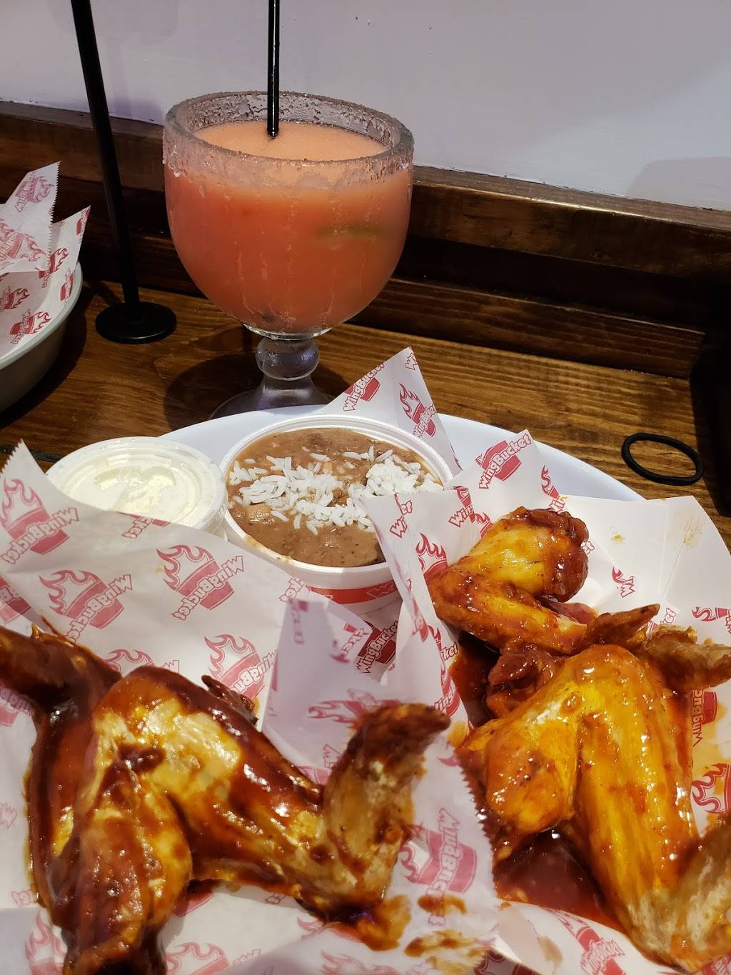 Wing Bucket Deep Ellum | restaurant | 2642 Elm St, Dallas, TX 75226, USA | 4696202190 OR +1 469-620-2190