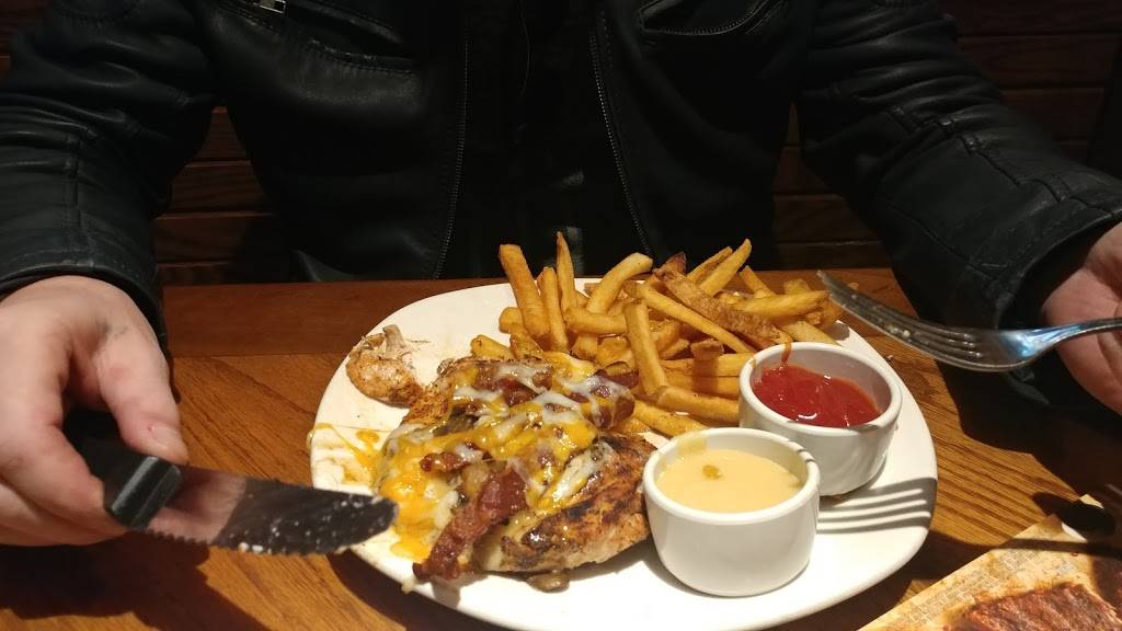 Outback Steakhouse | restaurant | 48020 Grand River Ave, Novi, MI 48374, USA | 2483479201 OR +1 248-347-9201