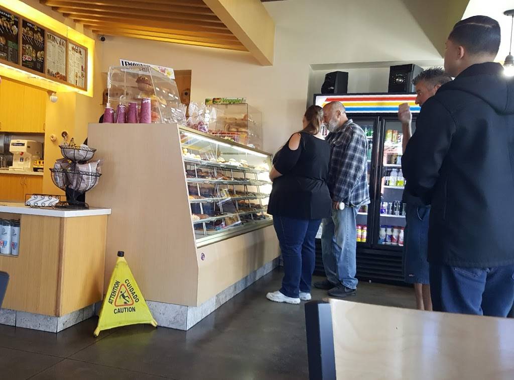 Winchells Donut House | bakery | 818 W Ave L, Lancaster, CA 93534, USA | 6617231697 OR +1 661-723-1697