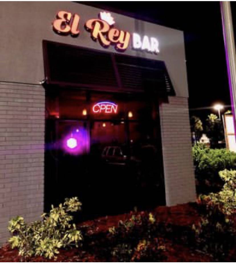 El Rey Bar | restaurant | 2300 W Oak Ridge Rd, Orlando, FL 32809, USA | 4079143480 OR +1 407-914-3480