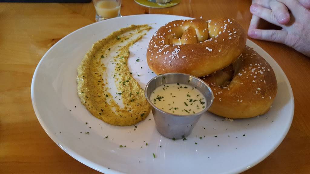 Hansa Brewery | restaurant | 2717 Lorain Ave, Cleveland, OH 44113, USA | 2166316585 OR +1 216-631-6585