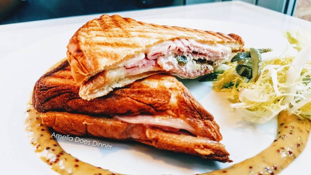 Leopolds Kafe Restaurant | bakery | 3315 Cadys Alley NW, Washington, DC 20007, USA | 2029656005 OR +1 202-965-6005