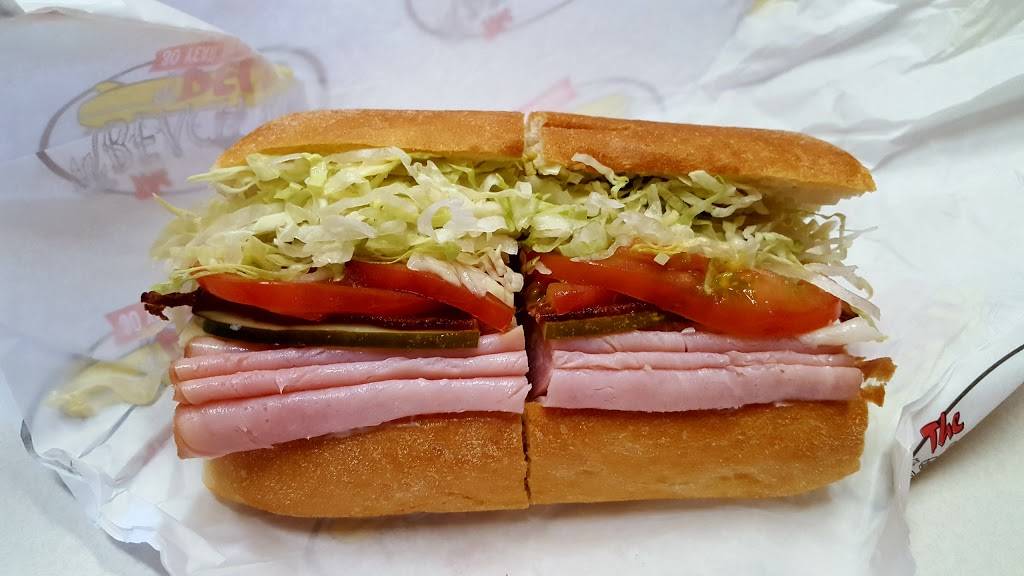 Beach Hut Deli | restaurant | 555 S Auburn St B, Colfax, CA 95713, USA | 5305125081 OR +1 530-512-5081