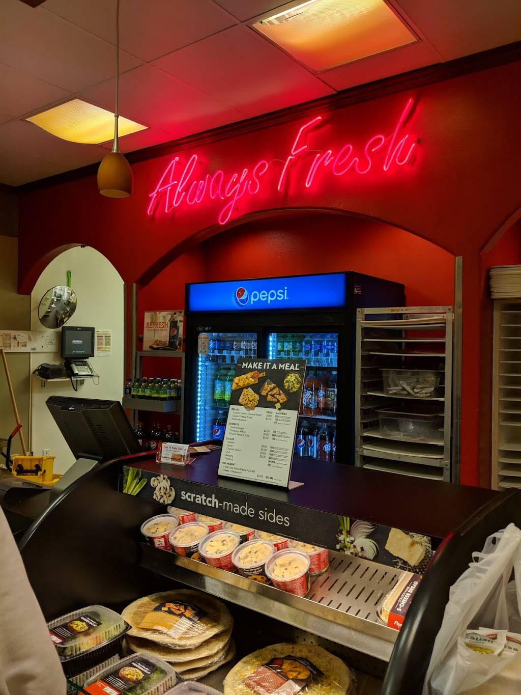 Papa Murphys Take N Bake Pizza | meal takeaway | 6077 Coffee Rd, Bakersfield, CA 93308, USA | 6615897272 OR +1 661-589-7272