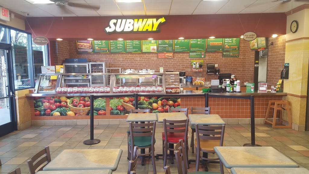 Subway | restaurant | 808 S Priest Dr, Tempe, AZ 85281, USA | 4805570897 OR +1 480-557-0897