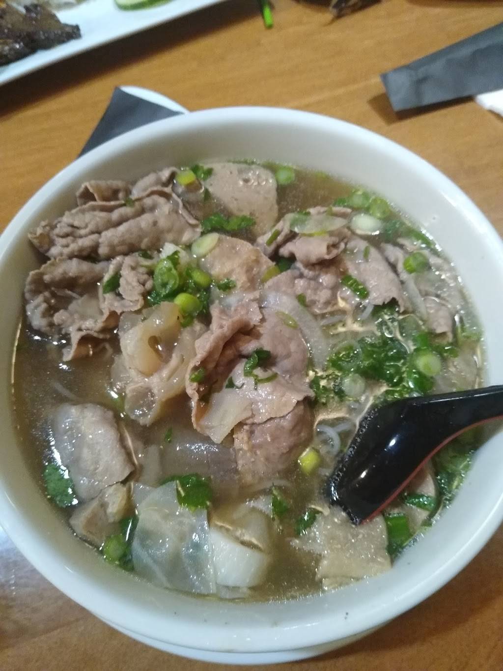 Mommys Pho Vietnamese Noodle and Bar | restaurant | 7 Ayers Village Rd, Methuen, MA 01844, USA | 9782580856 OR +1 978-258-0856