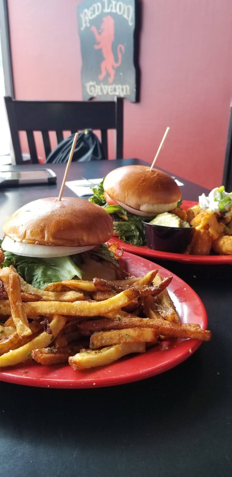 Red Lion Grog House | restaurant | 1043 Virginia Ave, Indianapolis, IN 46203, USA | 3178224764 OR +1 317-822-4764