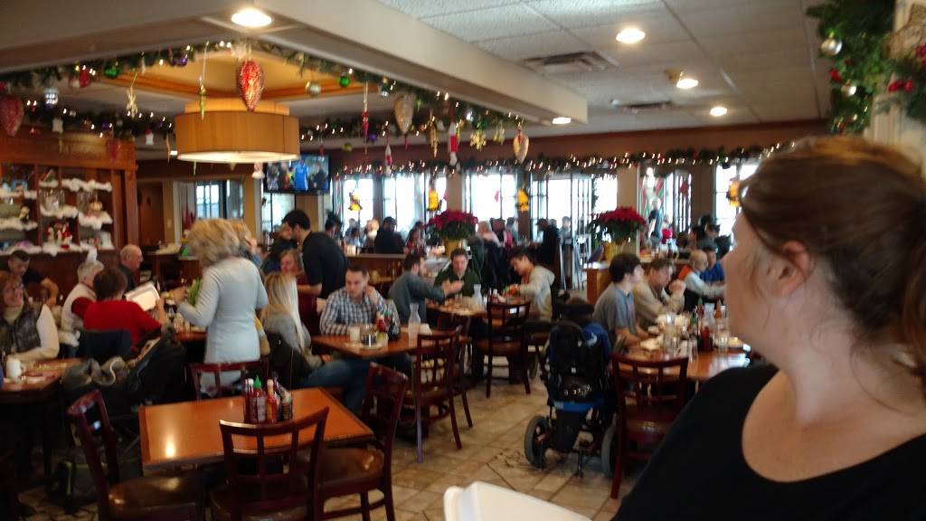 Butterfields Pancake House | restaurant | 351 Rice Lake Square, Wheaton, IL 60189, USA | 6302601353 OR +1 630-260-1353