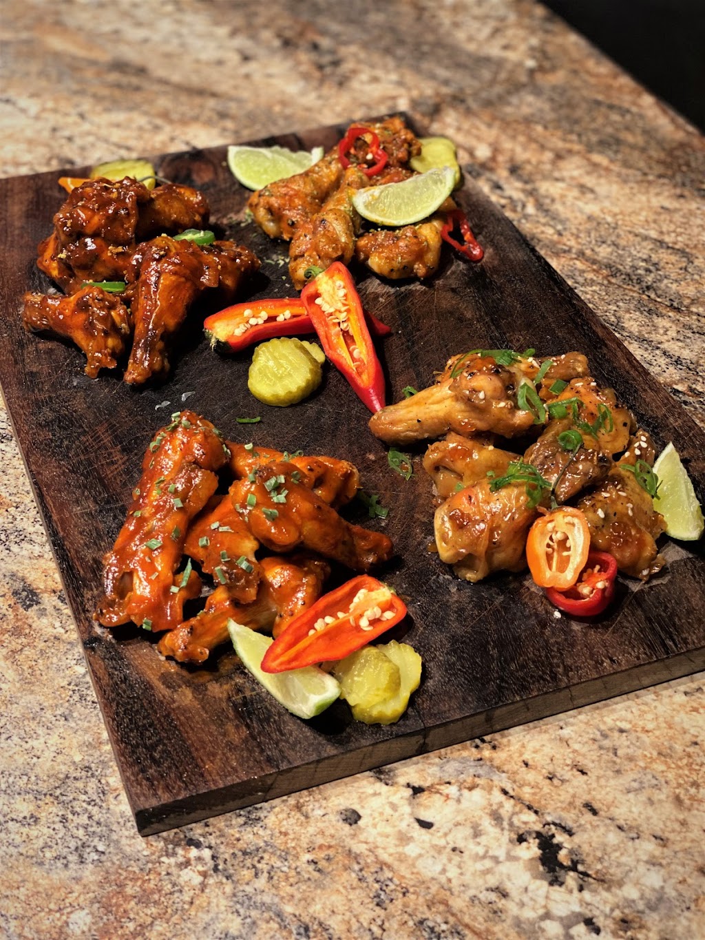 Quarters Bar and Grill | restaurant | 1011 S Charles Blvd STE F, Greenville, NC 27858, USA | 2523291361 OR +1 252-329-1361