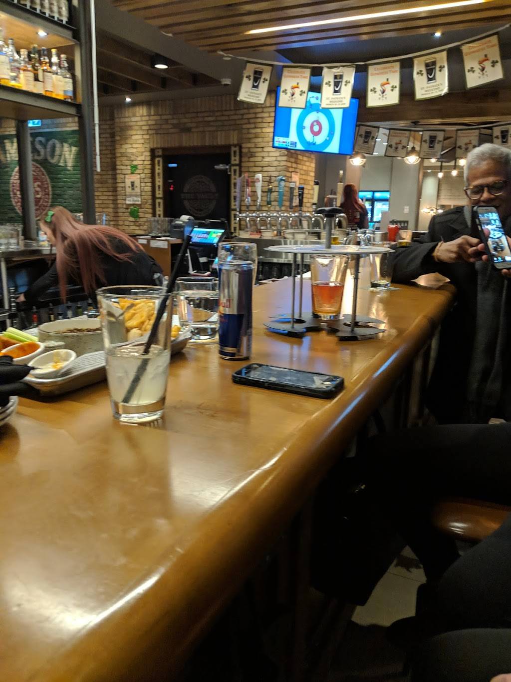 Fionn MacCools | restaurant | 2180 Islington Ave, Etobicoke, ON M9P 3P2, Canada | 6474171109 OR +1 647-417-1109