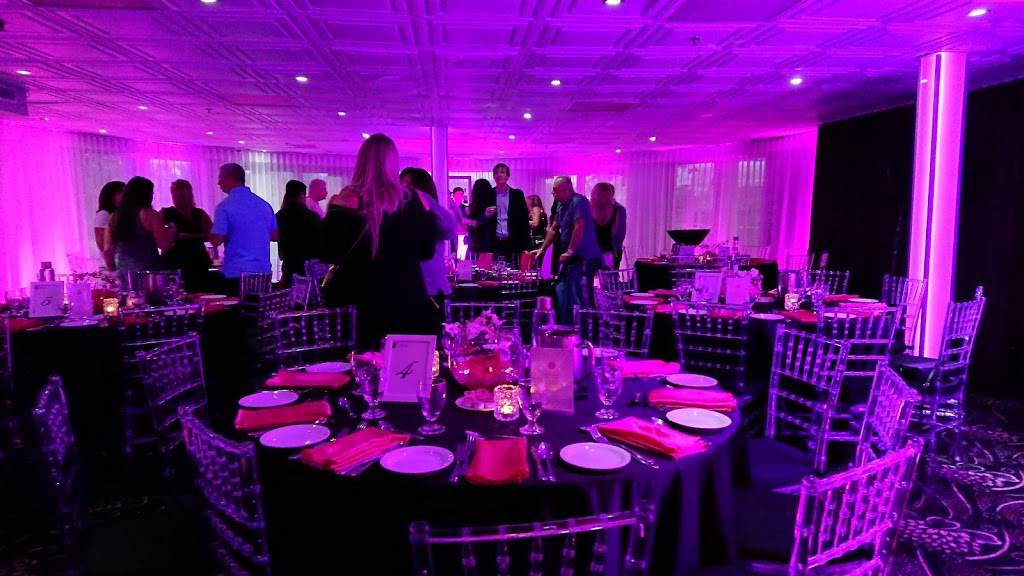 La Piazza - Le Challenger | restaurant | 2525 Rue des Nations, Saint-Laurent, QC H4R 3C8, Canada | 5143370030 OR +1 514-337-0030