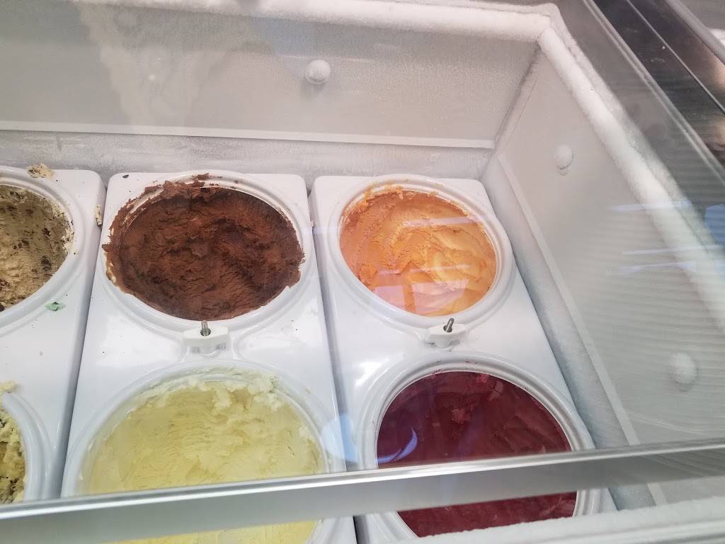 Frozen Penguin | restaurant | 9500 East Vía de Ventura, Scottsdale, AZ 85256, USA | 4806466070 OR +1 480-646-6070