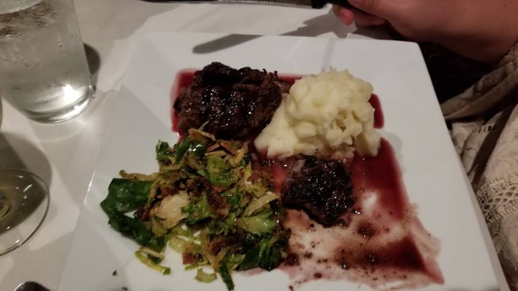 Roger Rockas Dinner Theater | restaurant | 1226 N Wishon Ave, Fresno, CA 93728, USA | 5592669494 OR +1 559-266-9494