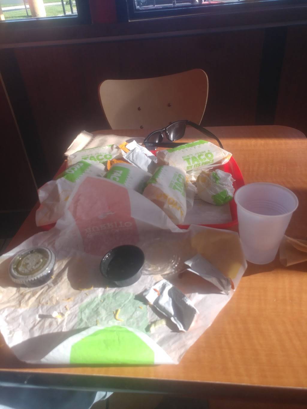 Del Taco | meal takeaway | 13730 Navajo Rd, Apple Valley, CA 92307, USA | 7602473364 OR +1 760-247-3364