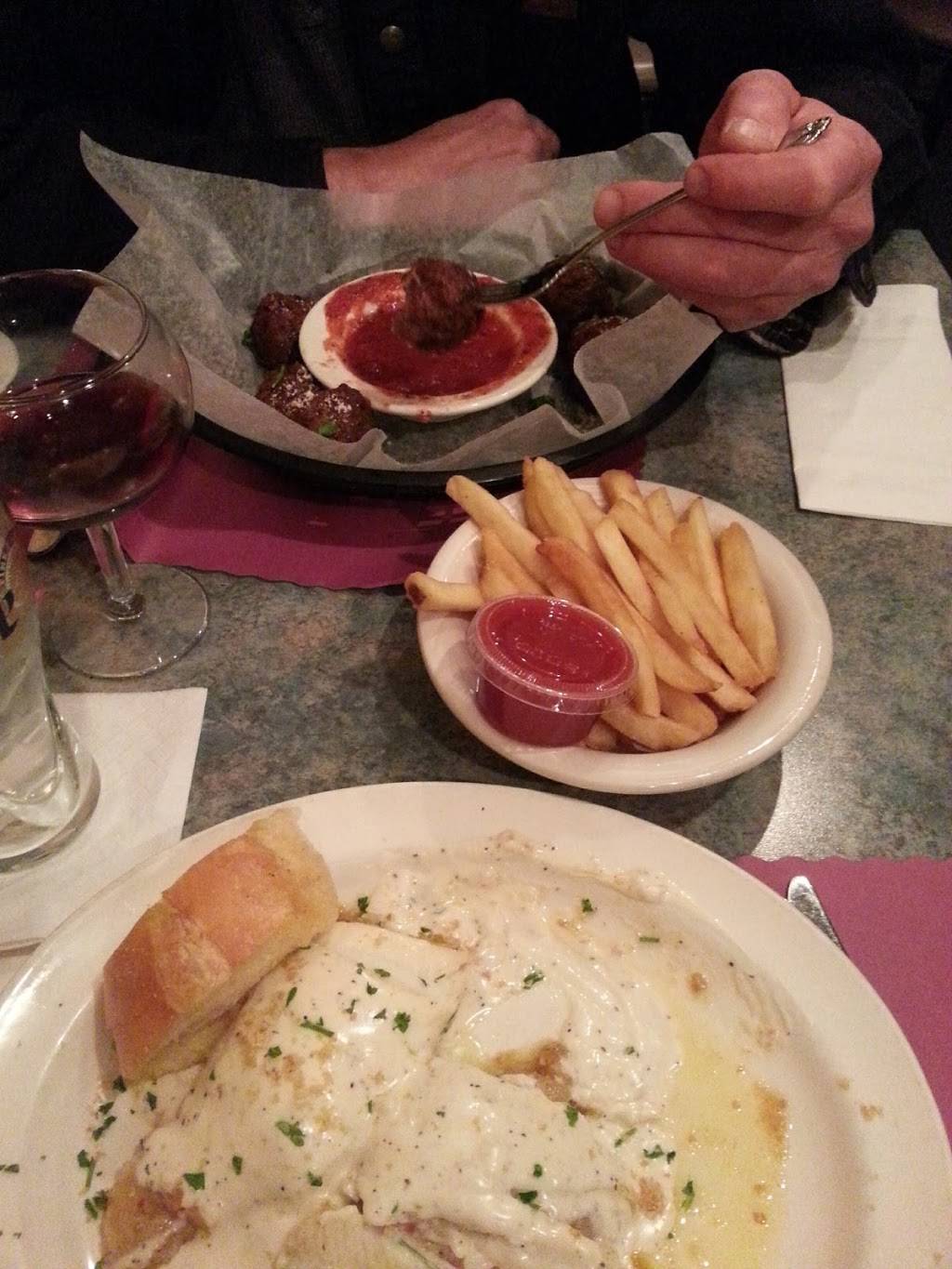 Aquinos Restaurant | restaurant | 910 Floyd Ave, Rome, NY 13440, USA | 3153377440 OR +1 315-337-7440