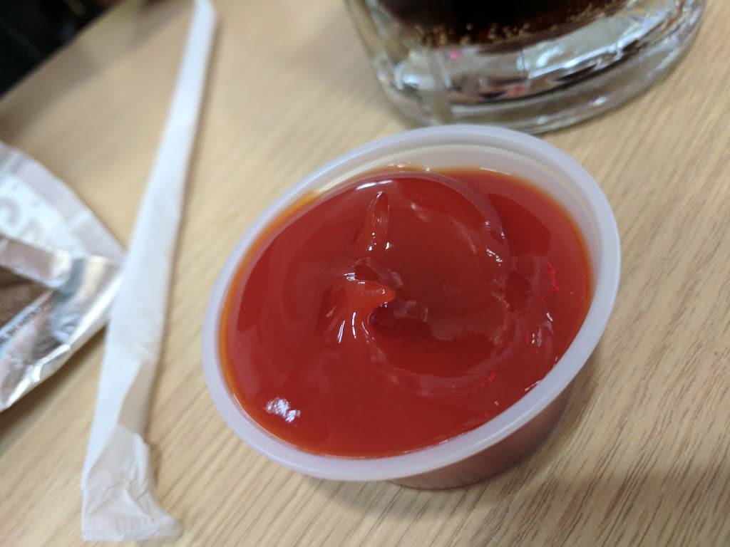 A&W Restaurant | restaurant | 3801 E Calumet St, Appleton, WI 54915, USA | 9209939999 OR +1 920-993-9999