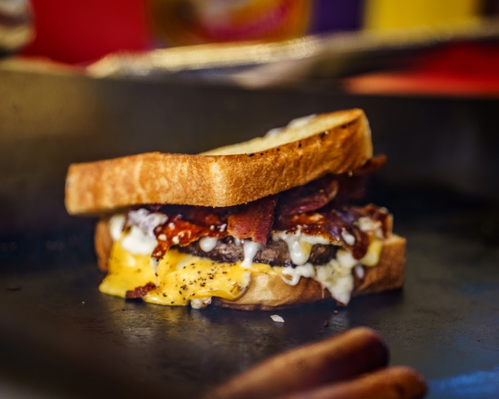 Dans Deli | restaurant | In the Lowes parking lot, 2345 Silver Dr, Columbus, OH 43211, USA | 6149178245 OR +1 614-917-8245