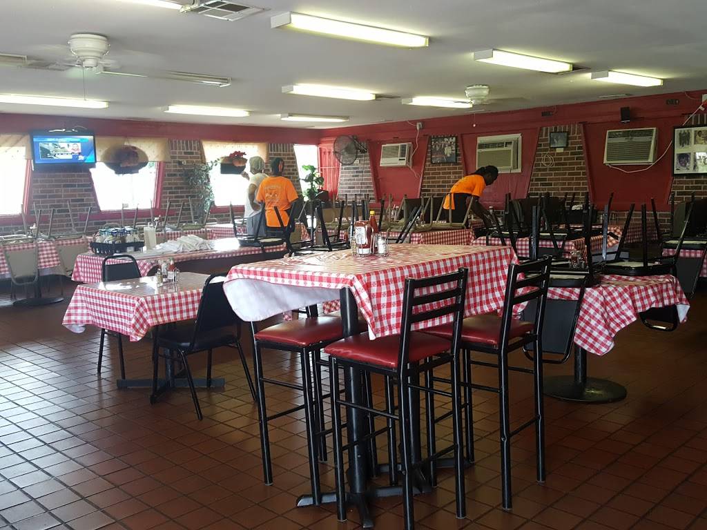 Two Sistas N Da East | restaurant | 9901 Chef Menteur Hwy, New Orleans, LA 70127, USA | 5042420469 OR +1 504-242-0469