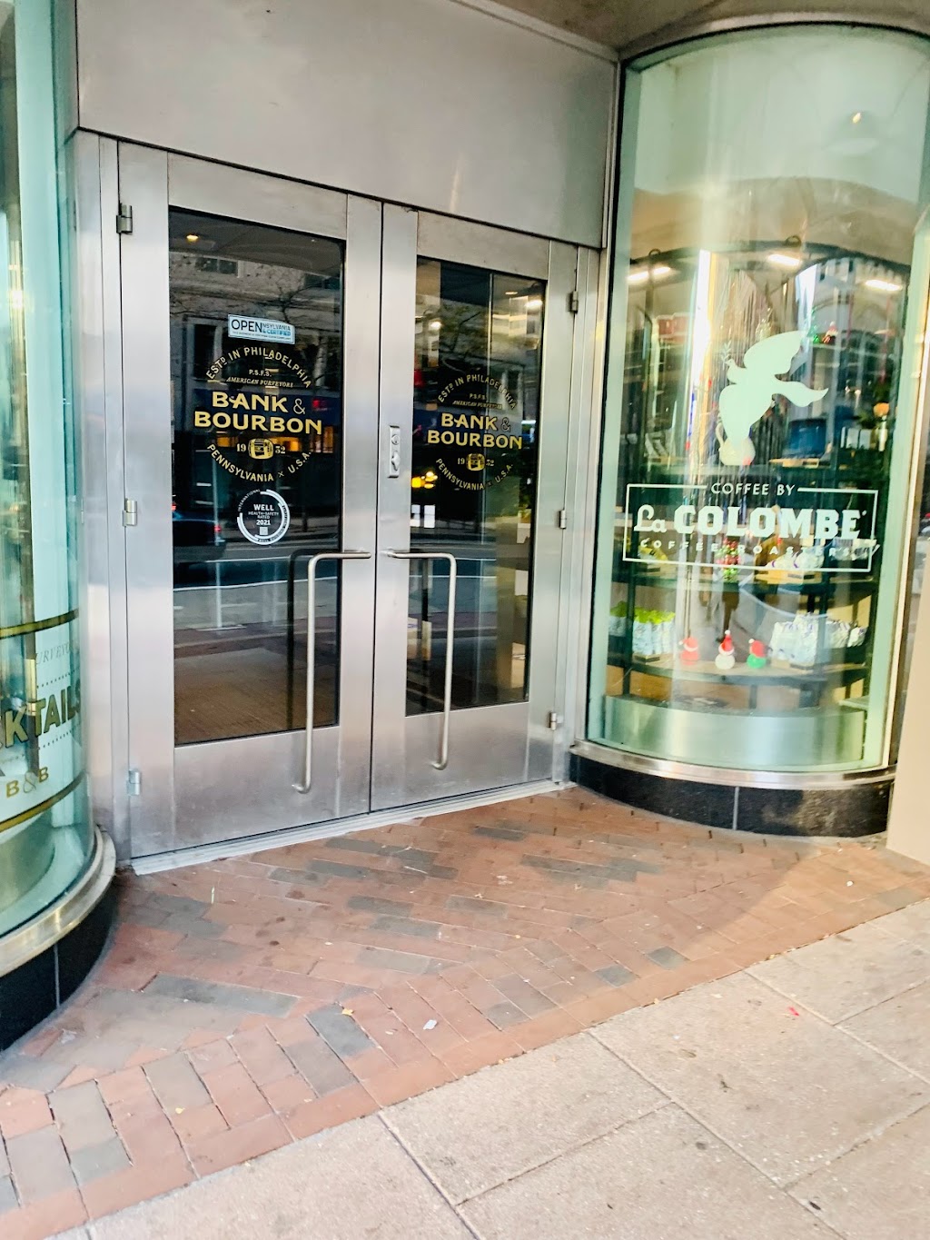 Bank & Bourbon | restaurant | 1200 Market St, Philadelphia, PA 19107, USA | 2152317300 OR +1 215-231-7300