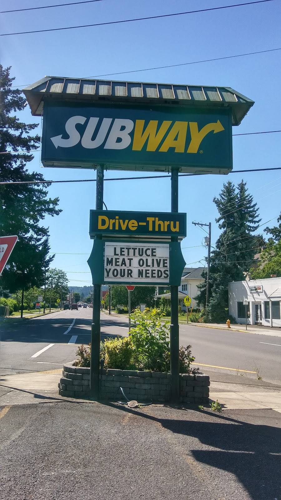 Subway | meal takeaway | 504 N Water St, Silverton, OR 97381, USA | 5038734966 OR +1 503-873-4966