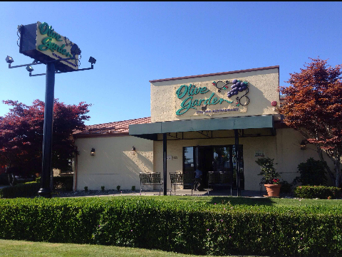 Olive Garden Italian Restaurant | meal takeaway | 4221 196th St SW, Lynnwood, WA 98036, USA | 4256702977 OR +1 425-670-2977