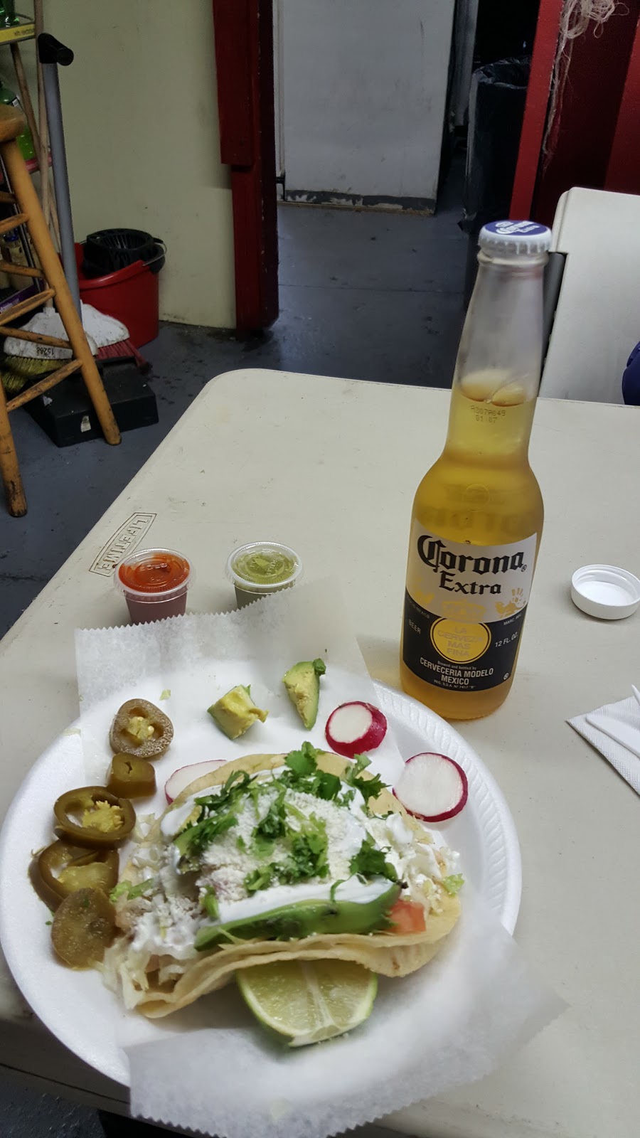 La Cueva Deli & Mexican grill | restaurant | 1182 W Farms Rd, Bronx, NY 10459, USA | 7185892409 OR +1 718-589-2409