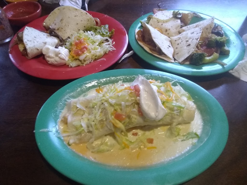 Lettys Mexican Restaurant | restaurant | 413 E Main St, Gassville, AR 72635, USA | 8704352532 OR +1 870-435-2532