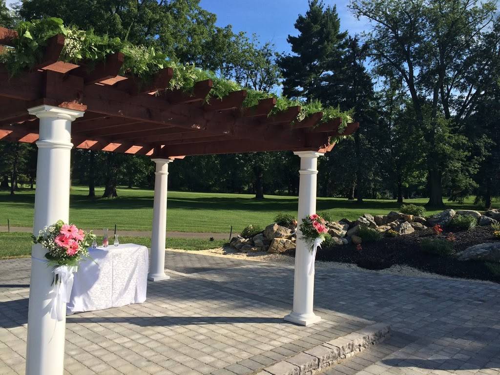 Downingtown Country Club | restaurant | 93 Country Club Dr, Downingtown, PA 19335, USA | 6102692000 OR +1 610-269-2000