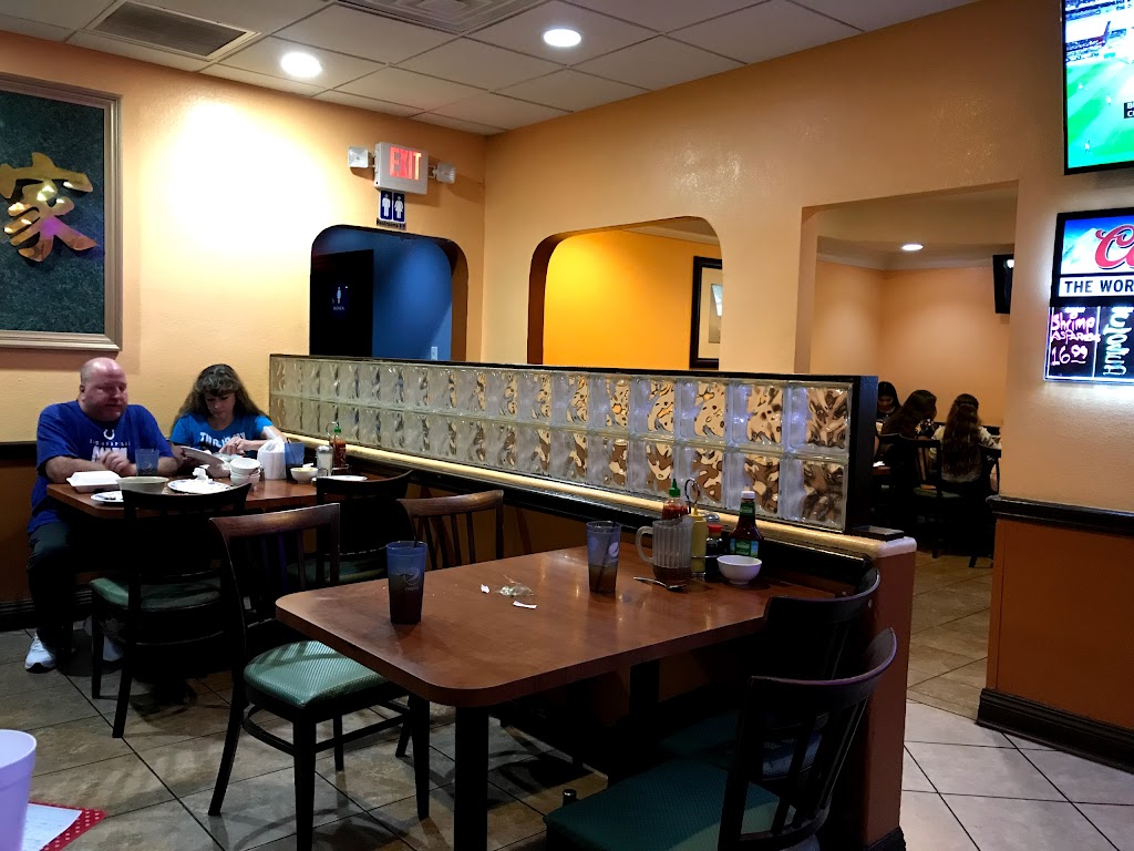 Lucky Chinese Restaurant | restaurant | 500 S 4th St, El Centro, CA 92243, USA | 7603527680 OR +1 760-352-7680