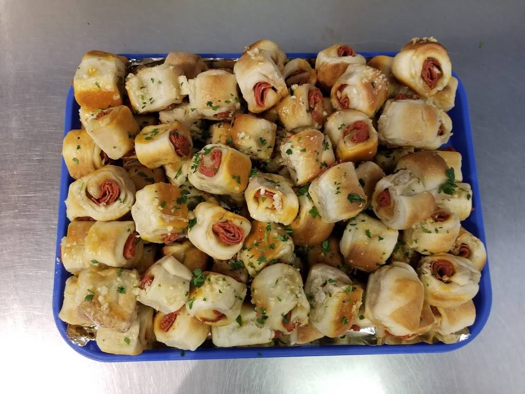 Ciros Pizza | restaurant | 11303 Beach Channel Dr, Far Rockaway, NY 11694, USA | 7184748068 OR +1 718-474-8068