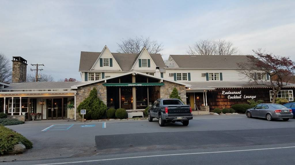 Crescent Lodge & Country Inn | restaurant | 5854 Paradise Valley Rd, Cresco, PA 18326, USA | 5705957486 OR +1 570-595-7486