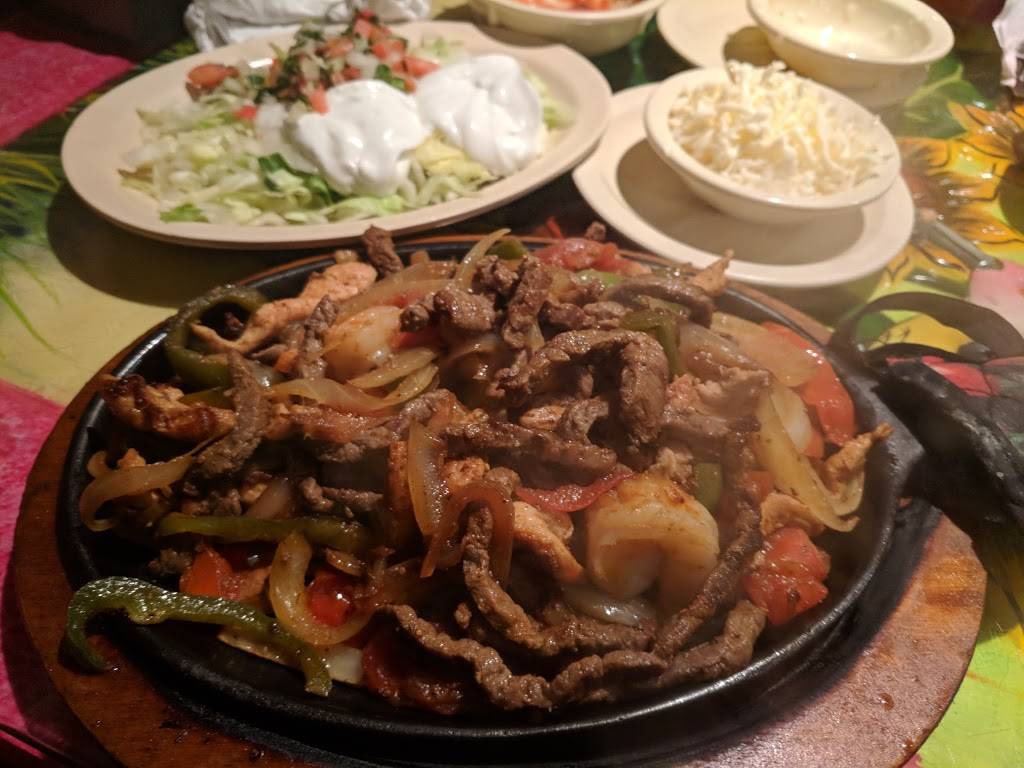 La Hacienda Mexican Restaurant | restaurant | 6825 Graham Rd, Indianapolis, IN 46220, USA | 3175772689 OR +1 317-577-2689