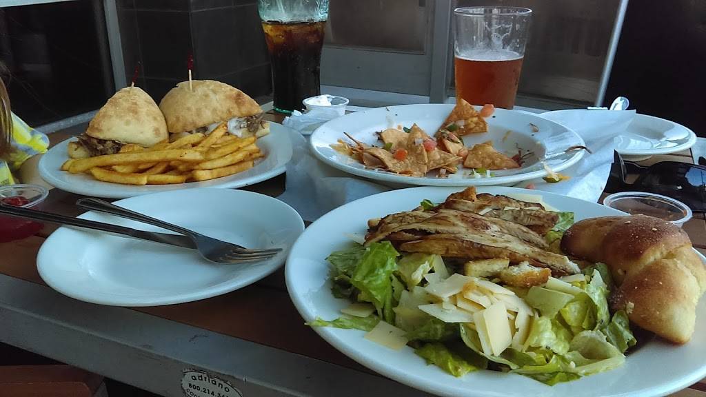 Oggis | restaurant | 2595 E Chapman Ave, Fullerton, CA 92831, USA | 7145264447 OR +1 714-526-4447