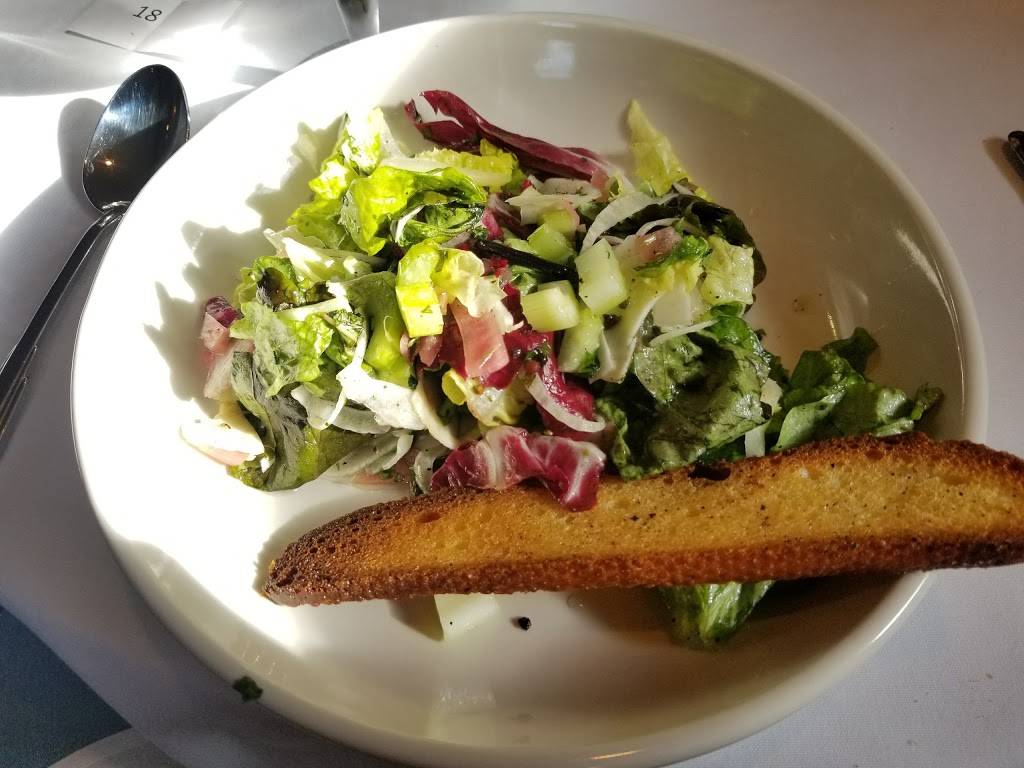 Jack & Charlies | restaurant | 204 E Oak Ave, Visalia, CA 93291, USA | 5597385752 OR +1 559-738-5752