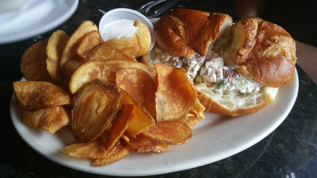 Baci Trattoria Inc | restaurant | 1918 14th Ave, Vero Beach, FL 32960, USA | 7727944747 OR +1 772-794-4747