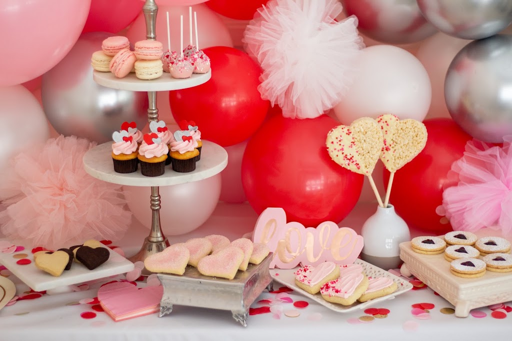 Bittersweet Pastry Shop & Cafe | cafe | 1114 W Belmont Ave, Chicago, IL 60657, USA | 7739291100 OR +1 773-929-1100