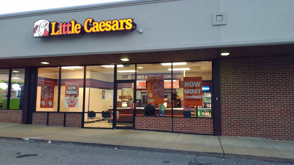 Little Caesars Pizza | meal takeaway | 1217 Jefferson Davis Hwy, Fredericksburg, VA 22401, USA | 5406545270 OR +1 540-654-5270