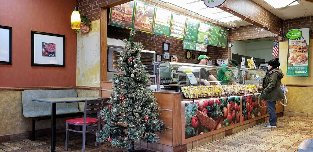 Subway | restaurant | 12460 Crabapple Rd, Alpharetta, GA 30004, USA | 7707726799 OR +1 770-772-6799
