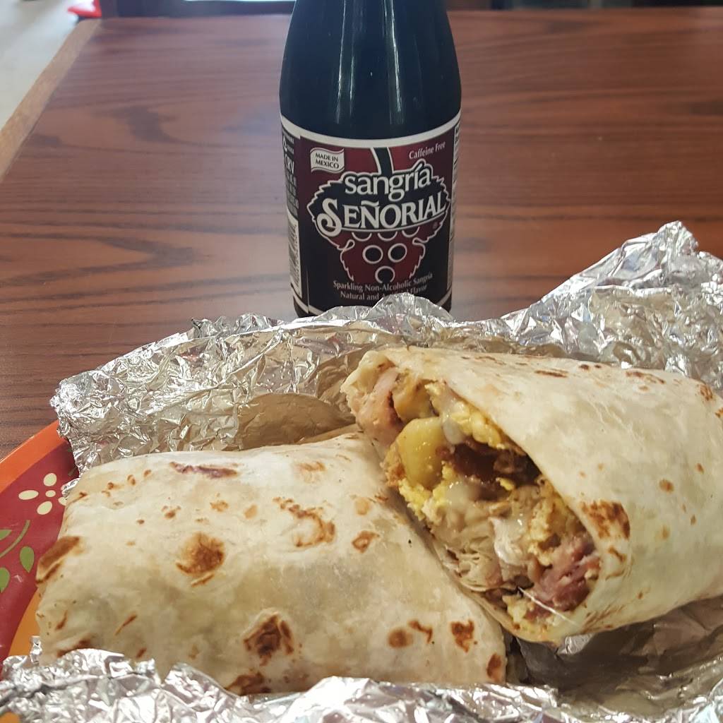 Taqueria Y Carnerceria El Charrito | restaurant | 2327 N West Ave, Fresno, CA 93705, USA | 5594451517 OR +1 559-445-1517