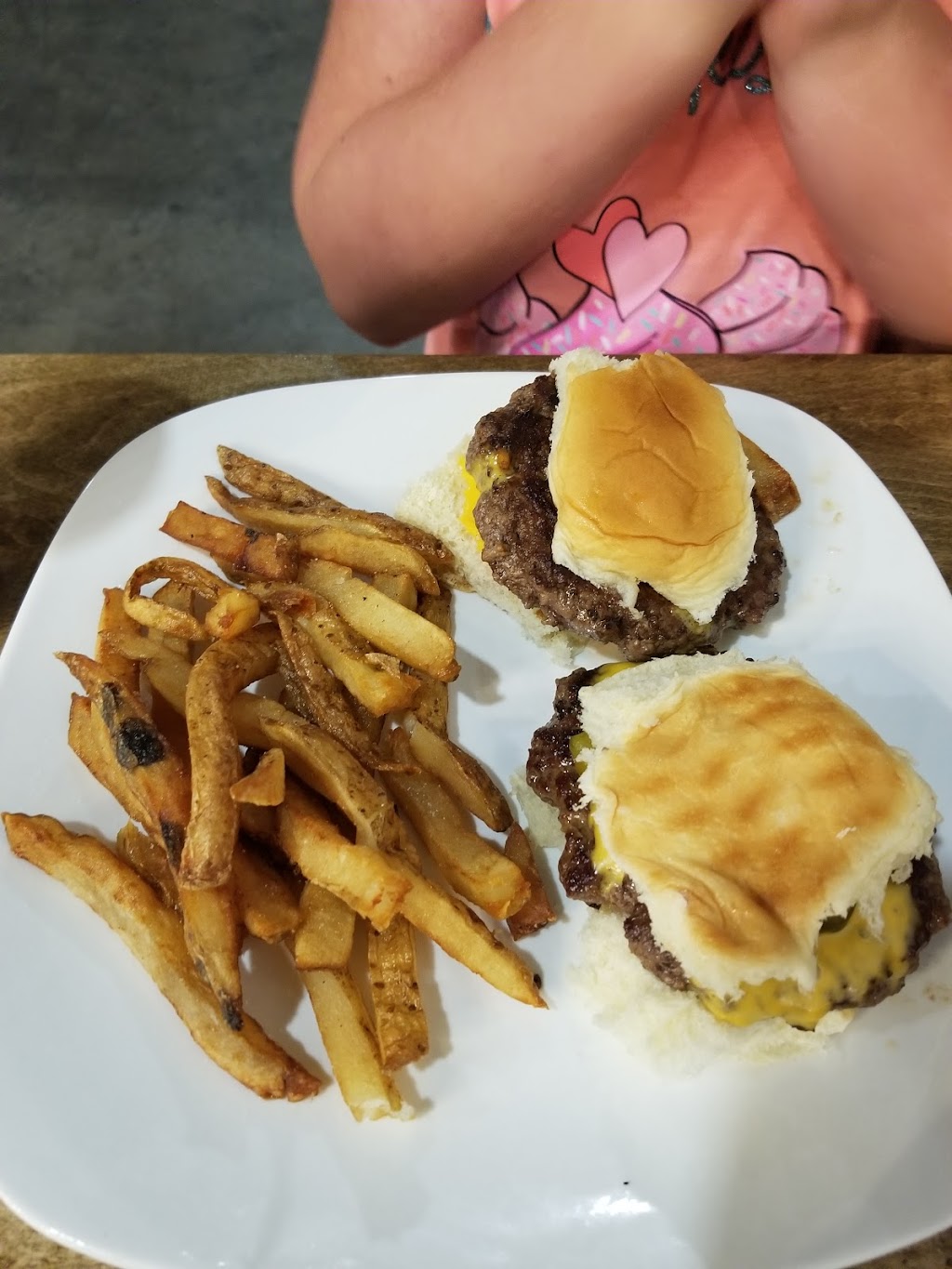 DHG Grill | restaurant | 19470 GA-85, Gay, GA 30218, USA | 7069773736 OR +1 706-977-3736