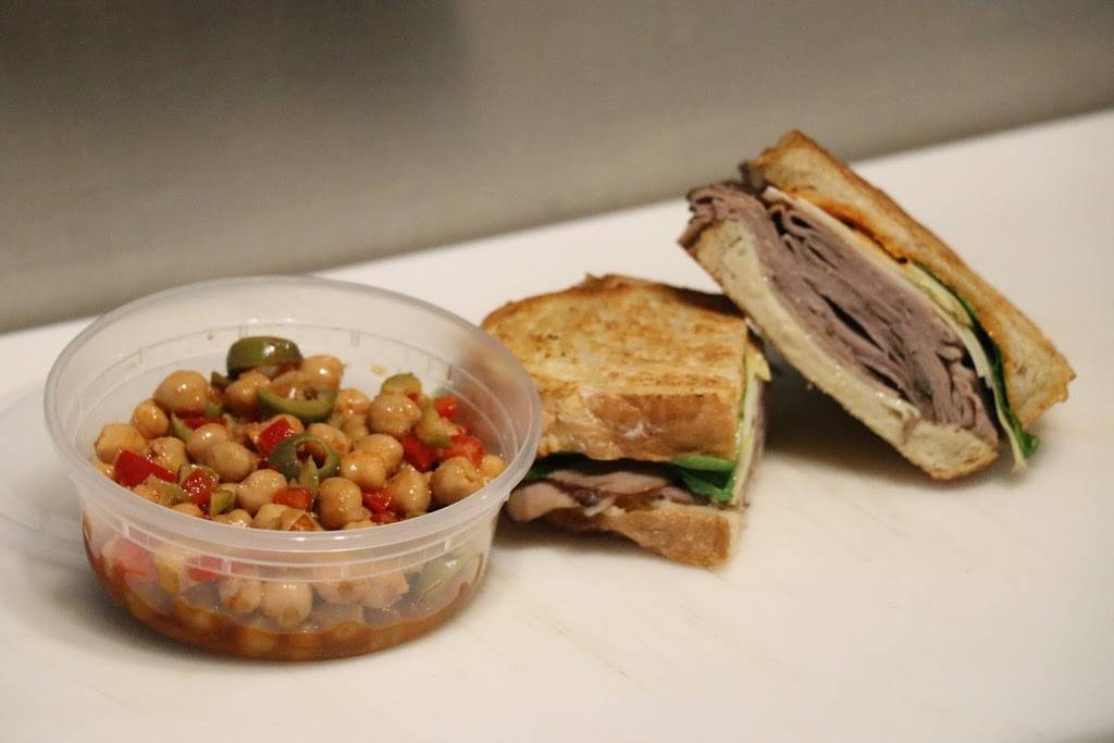 Salumeria Di Torre Italian Deli and Market | restaurant | 425 Tuscarawas St E, Canton, OH 44702, USA | 3304885763 OR +1 330-488-5763