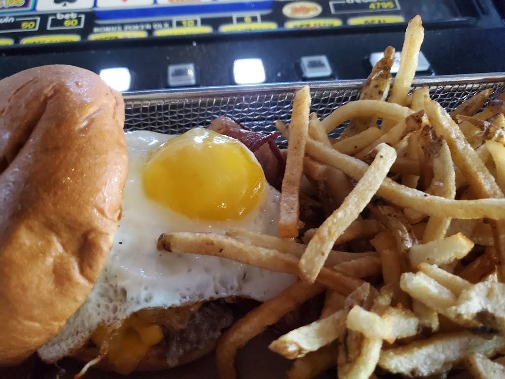 PKWY Tavern District | restaurant | 2235 Village Walk Dr #141, Henderson, NV 89052, USA | 7023072694 OR +1 702-307-2694