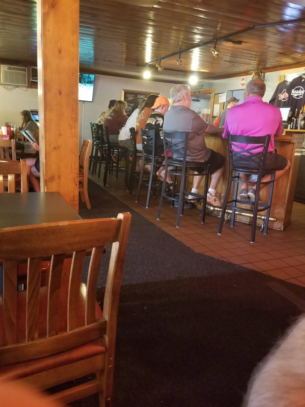 Broadway Bar & Grill | restaurant | 244 Broadway Ave, St Paul Park, MN 55071, USA | 6514599776 OR +1 651-459-9776