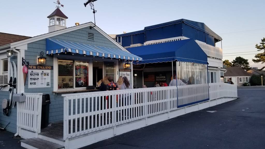 Skipper Restaurant and Chowder House | restaurant | 152 S Shore Dr, South Yarmouth, MA 02664, USA | 5083947406 OR +1 508-394-7406