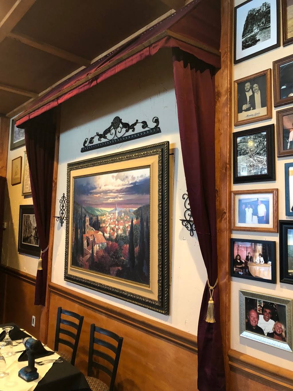 Pietro’s Ristorante Italiano &Wine Bar | restaurant | 6115 S Tamiami Trail, Sarasota, FL 34231, USA | 9415548395 OR +1 941-554-8395