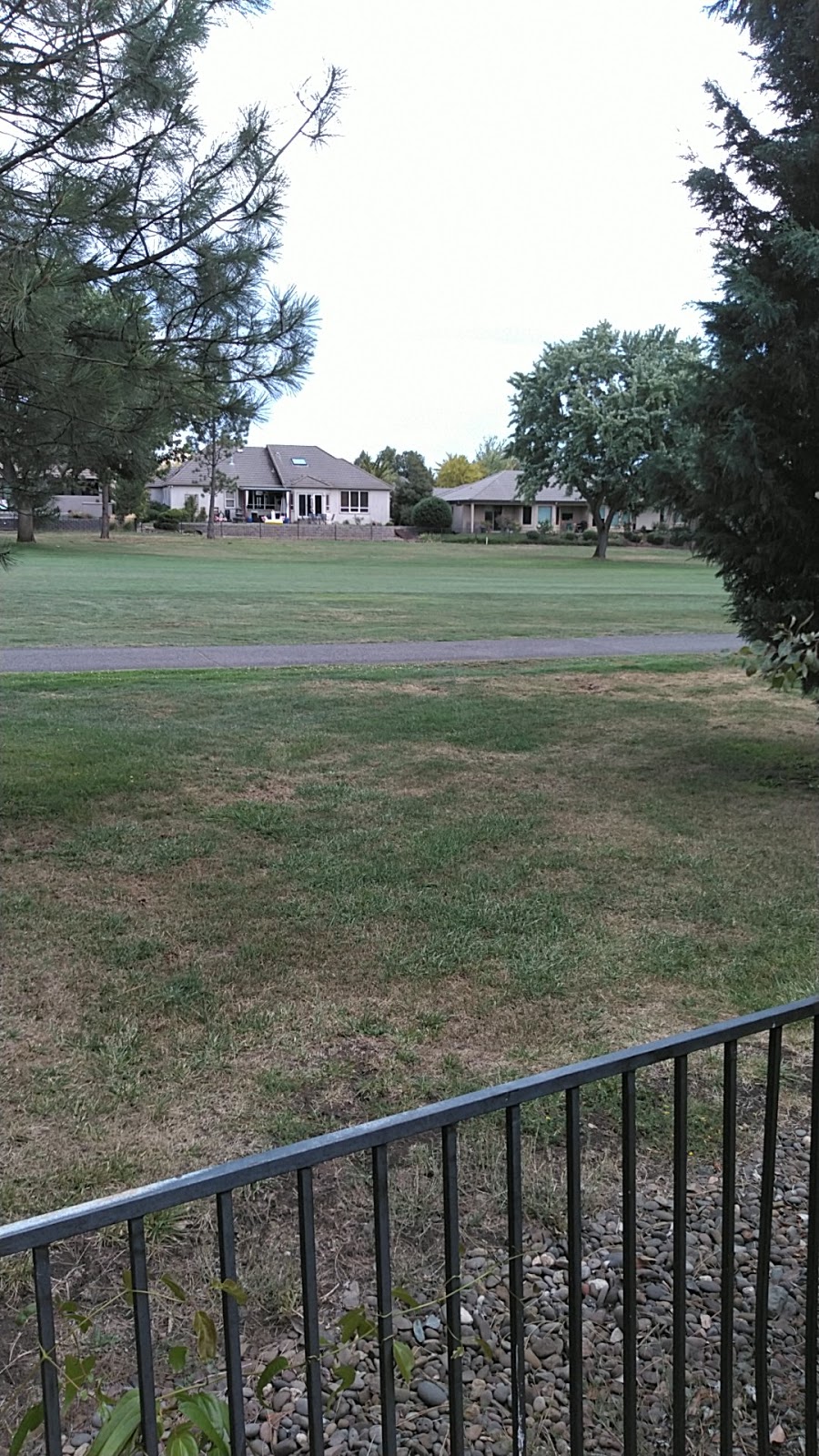 Rogue Valley Country Club | restaurant | 2660 Hillcrest Rd, Medford, OR 97504, USA | 5417725965 OR +1 541-772-5965