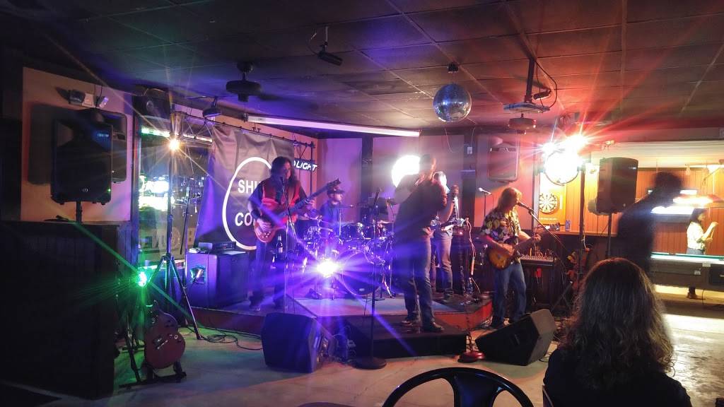 The Pub On 61 | restaurant | 2366 Ashley River Rd, Charleston, SC 29414, USA | 8437370072 OR +1 843-737-0072